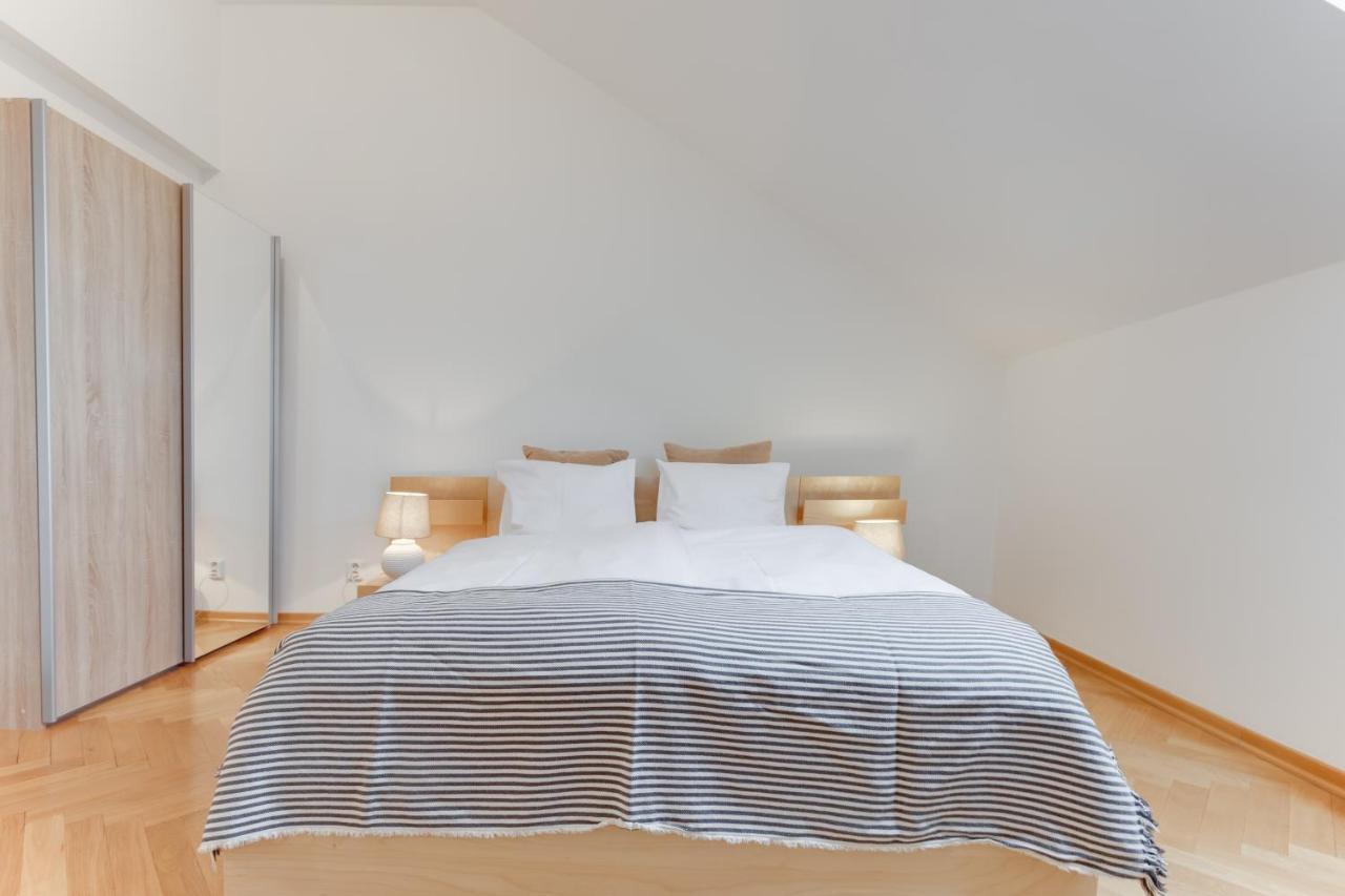 Apartment Jt's Bilkova Str. Prag